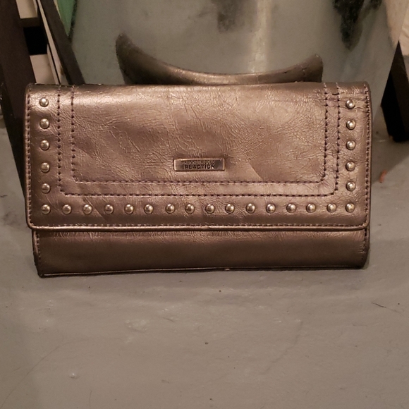 Kenneth Cole wallet - Picture 1 of 2